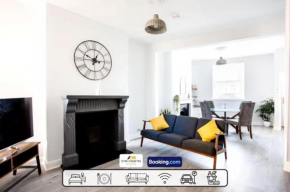 Comfy 3bed House By StirkMartin Stays Short Lets & Serviced Accommodation Cardiff With Free Parking & 8mins to City Centre